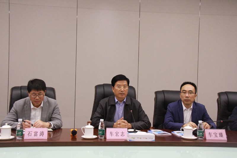 15911661419756887vxT.jpg 市委書記包希安到成山集團調研并現場辦公 (3).jpg