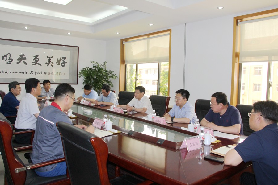 1593591352671392WxDj.jpg 調(diào)研座談會(huì)場(chǎng) (3).jpg